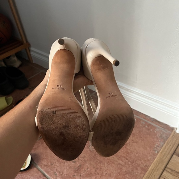 BCBGMaxazira Nude Stilleto Heels. Great condition. - Picture 2 of 5